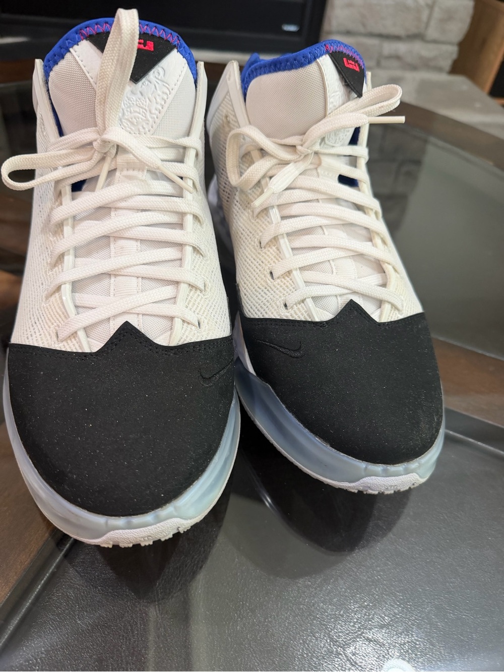 Nike LeBron 19 Low 'Black Toe' (Style Code: DH1270-100) men’s sneakers size 11.5 - Picture 2 of 9